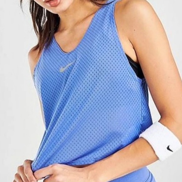 NWT Nike Breathe Crop Tank, Sz Small - Picture 1 of 3